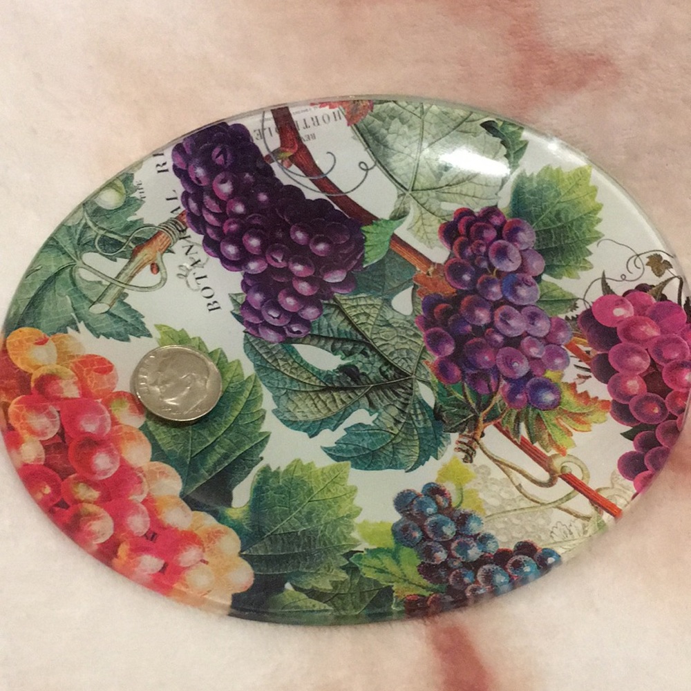 Botanical Grapes Floral Glass Oval Soap Trinket Dish NWT no box 5” X 6.25” - Picture 10 of 12